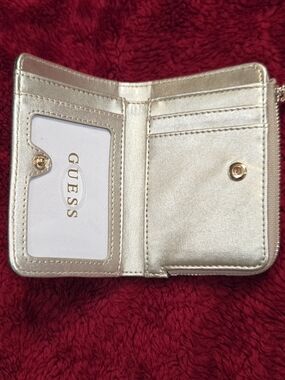 GUESS Marsha SLG Small Zip Wallet